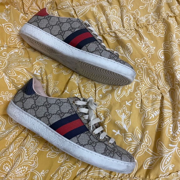 Authentic Gucci sneakers size 9 from Nordstroms the soles are worn (see pics) - Picture 6 of 13